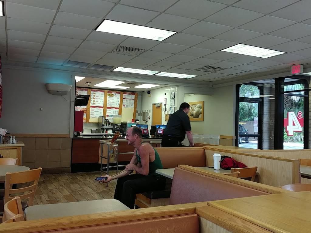 Wendys | restaurant | 1203 S Woodland Blvd, DeLand, FL 32720, USA | 3867368213 OR +1 386-736-8213