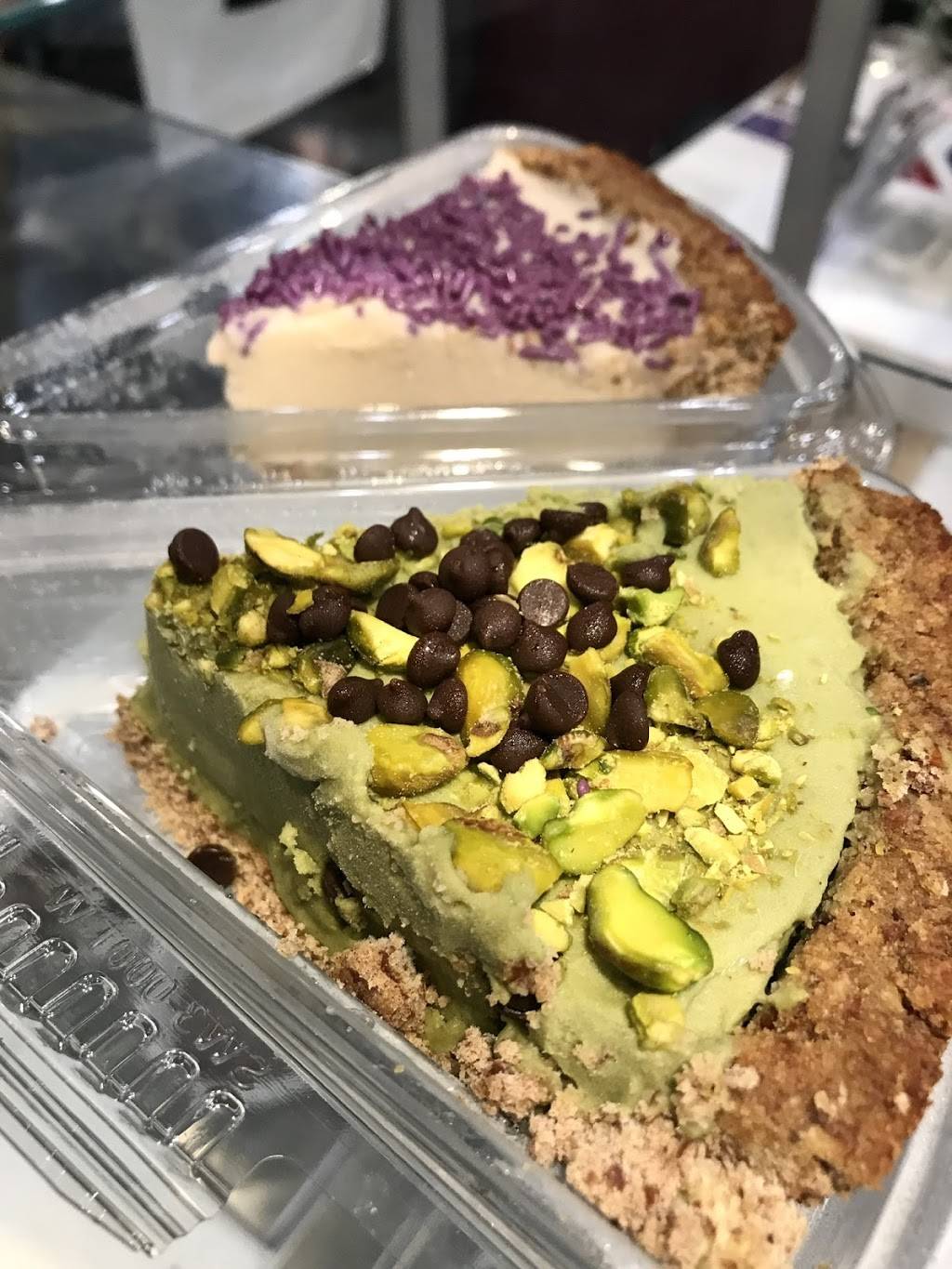 Yoga-urt | restaurant | 2211 Sunset Blvd, Los Angeles, CA 90026, USA | 2133185500 OR +1 213-318-5500