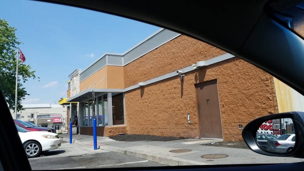 McDonalds | cafe | 4200 N Broad St, Philadelphia, PA 19140, USA | 2153291549 OR +1 215-329-1549