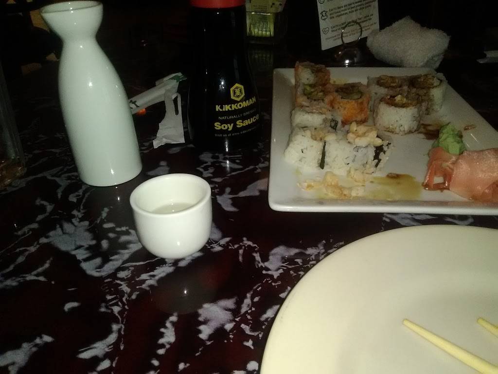 Uchi Sushi & Hibachi | restaurant | 1521 N Causeway Blvd, Metairie, LA 70001, USA | 5043094253 OR +1 504-309-4253