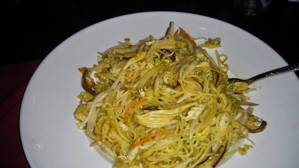 Yamato Hibachi & Sushi Bar | restaurant | 3450 William Penn Hwy, Pittsburgh, PA 15235, USA | 4128293900 OR +1 412-829-3900