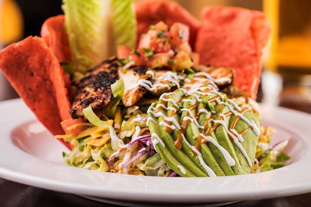 Ditkas Restaurant Chicago | restaurant | 100 E Chestnut St, Chicago, IL 60611, USA | 3125878989 OR +1 312-587-8989