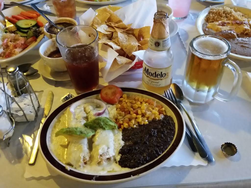 Tachitos Mexican Restaurant | restaurant | 3210 W Illinois Ave, Dallas, TX 75211, USA | 2143314600 OR +1 214-331-4600