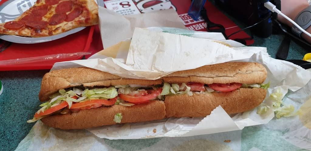 Subway | meal takeaway | 8200 Vineland Ave #1205, Orlando, FL 32821, USA | 4072387706 OR +1 407-238-7706