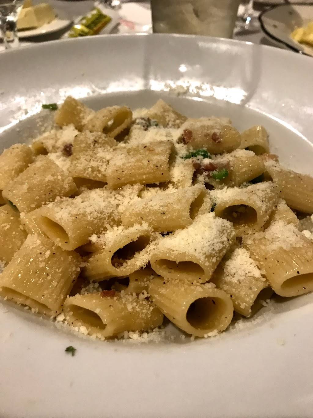 Neros Grille | restaurant | 618 S Livingston Ave, Livingston, NJ 07039, USA | 9739941410 OR +1 973-994-1410