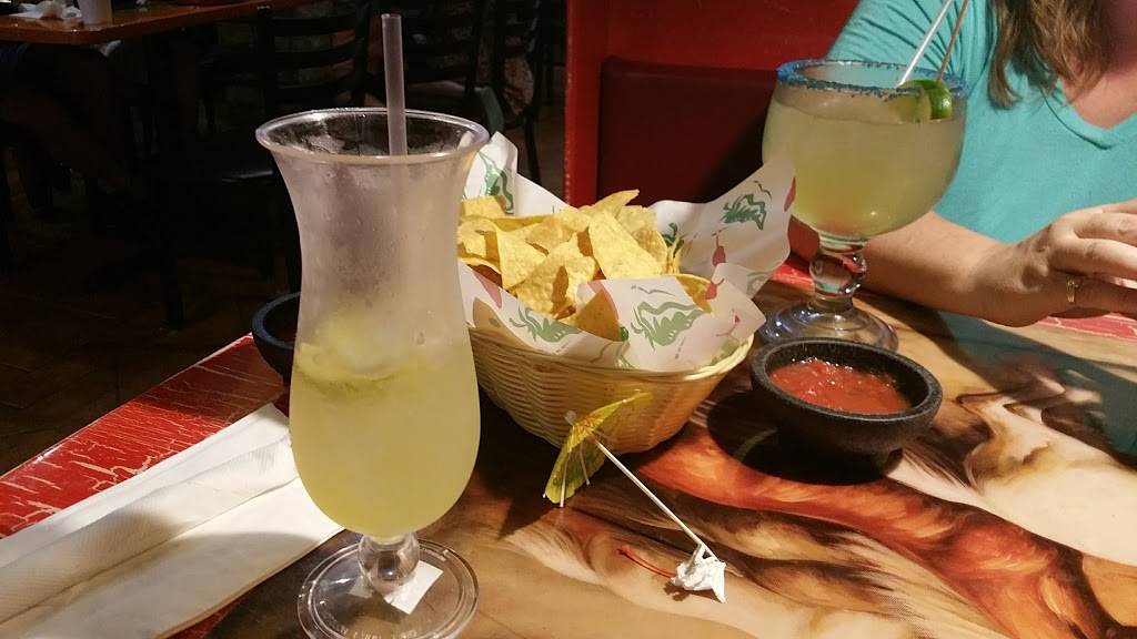 El Tapatio | cafe | 300 I-35, Gainesville, TX 76240, USA | 9406122230 OR +1 940-612-2230