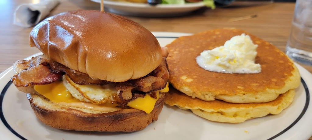 IHOP | restaurant | 613 E Aurora Rd, Macedonia, OH 44056, USA | 2348084409 OR +1 234-808-4409
