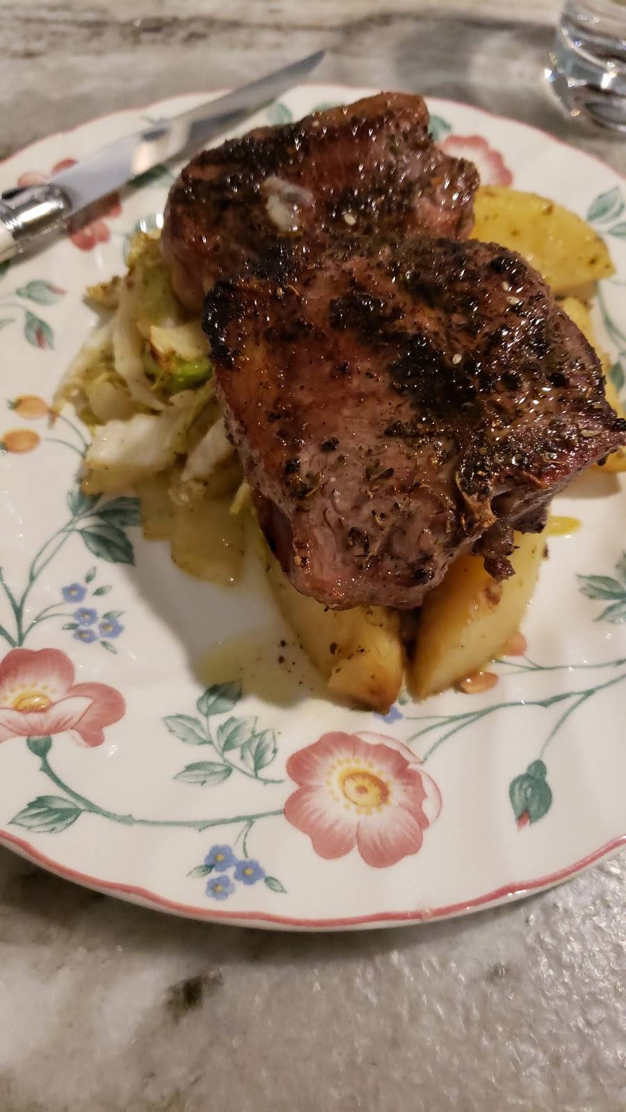 Taverna Khione | restaurant | 25 Mill Rd, Brunswick, ME 04011, USA | 2074062847 OR +1 207-406-2847