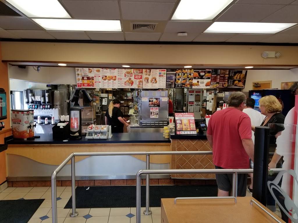 Taco Bell | meal takeaway | 6190 Steubenville Pike, McKees Rocks, PA 15136, USA | 4127871466 OR +1 412-787-1466