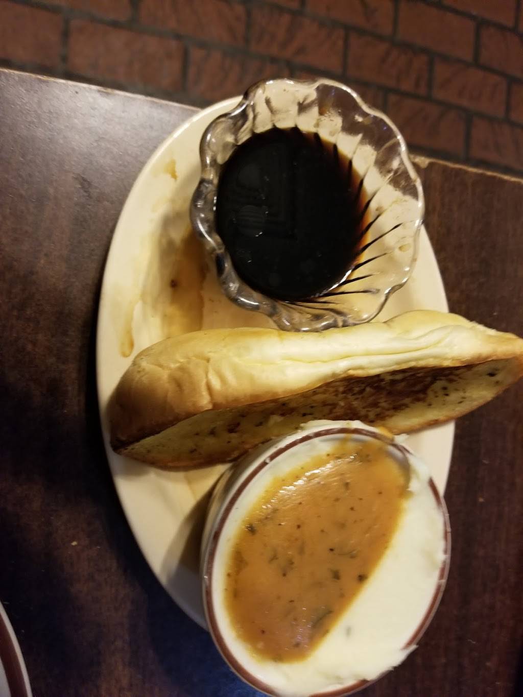 Chris & Pitts BBQ Restaurant | restaurant | 9243 Lakewood Blvd, Downey, CA 90240, USA | 5628699069 OR +1 562-869-9069