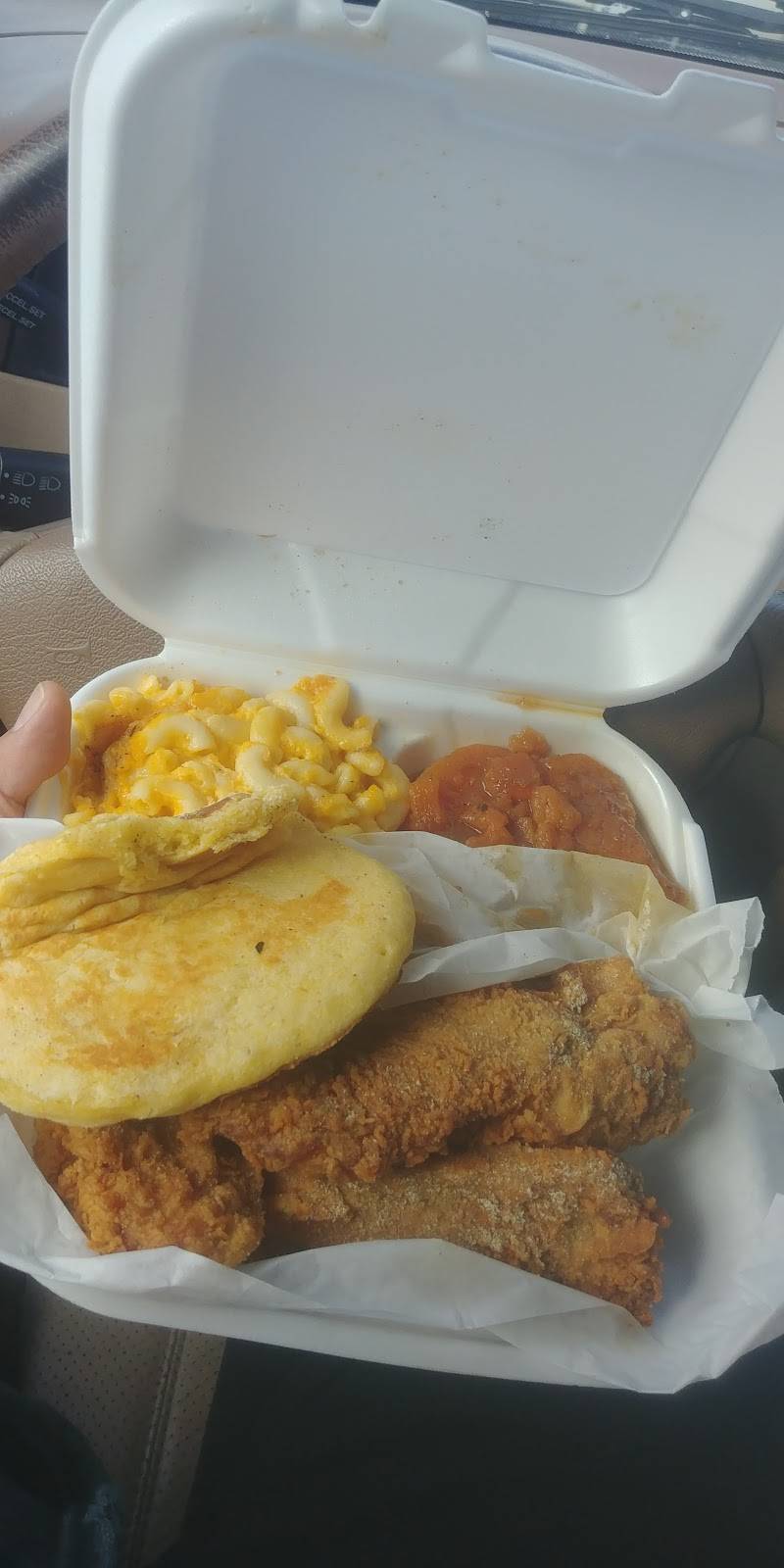 Mama’s Soul Food Kitchen | restaurant | 2105 22nd Ave, Kenosha, WI 53140, USA | 2622377026 OR +1 262-237-7026