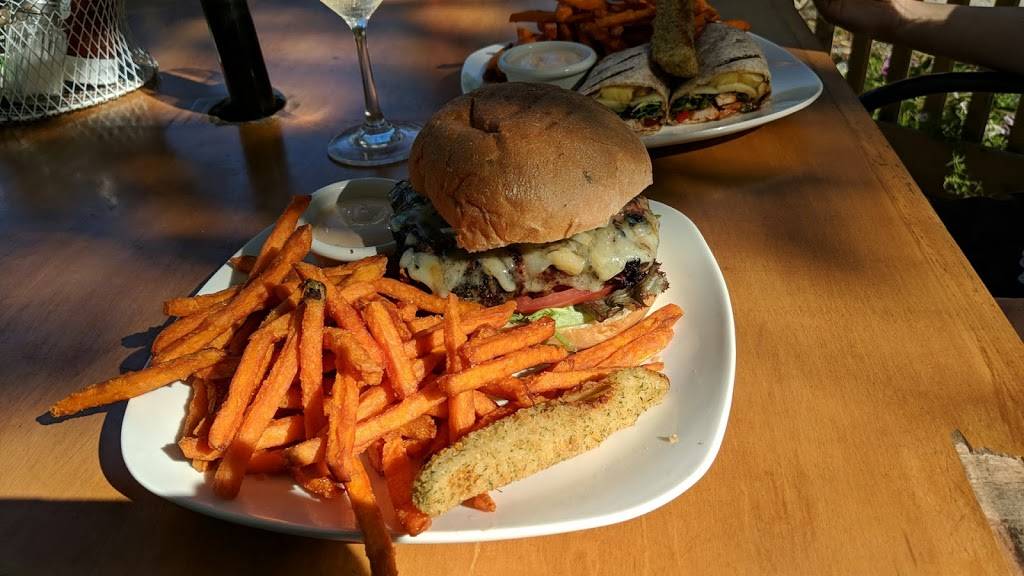 Castle Blue | restaurant | 3063 Muskoka District Road 169, Bala, ON P0C 1A0, Canada | 7053312328 OR +1 705-331-2328