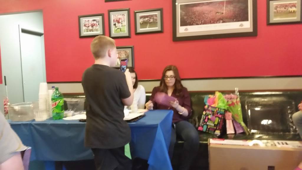 Crenos Pizza | restaurant | 1423 Maysville Ave, Zanesville, OH 43701, USA | 7405881818 OR +1 740-588-1818