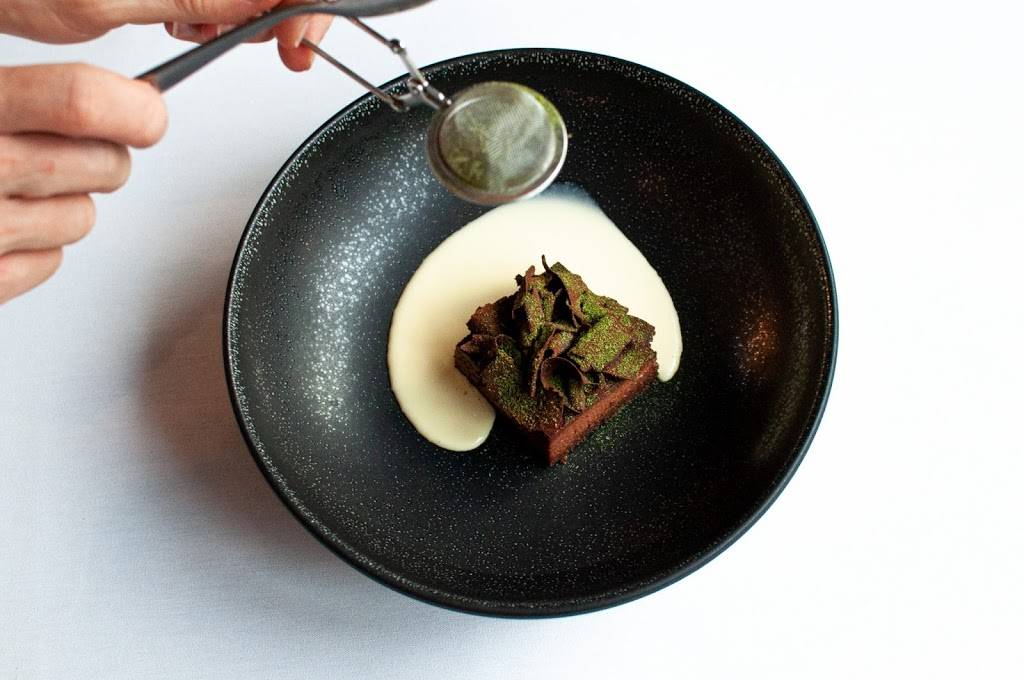 Robert et Fils | restaurant | 4229 N Lincoln Ave, Chicago, IL 60618, USA | 7736879179 OR +1 773-687-9179