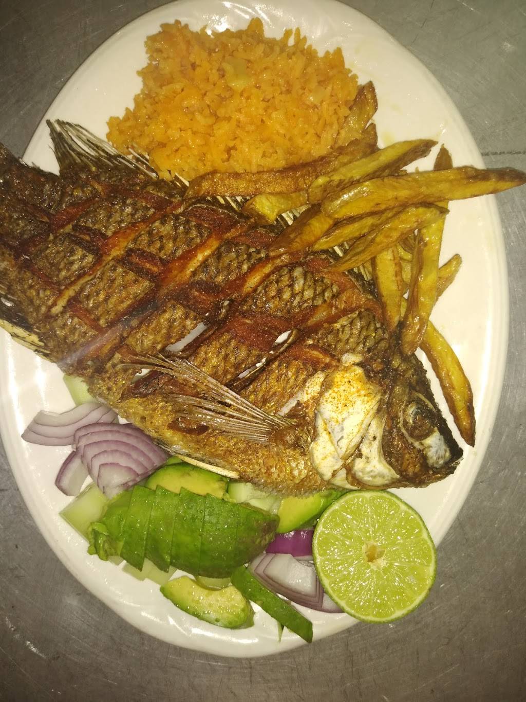 La Barca Restaurant | restaurant | 3323, 1221 W 47th St, Chicago, IL 60609, USA | 7735236443 OR +1 773-523-6443