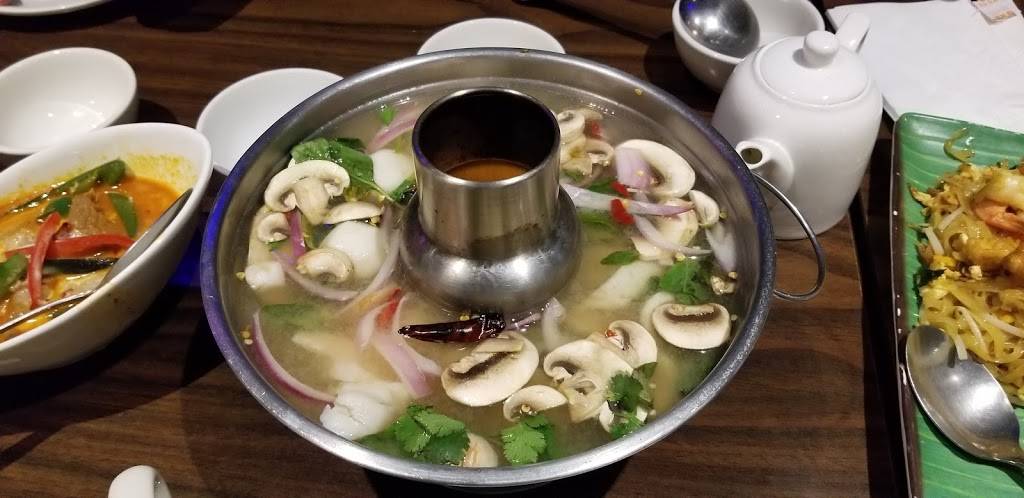 Thai Corner Restaurant | restaurant | 2615 E Carson St, Lakewood, CA 90712, USA | 5624257587 OR +1 562-425-7587