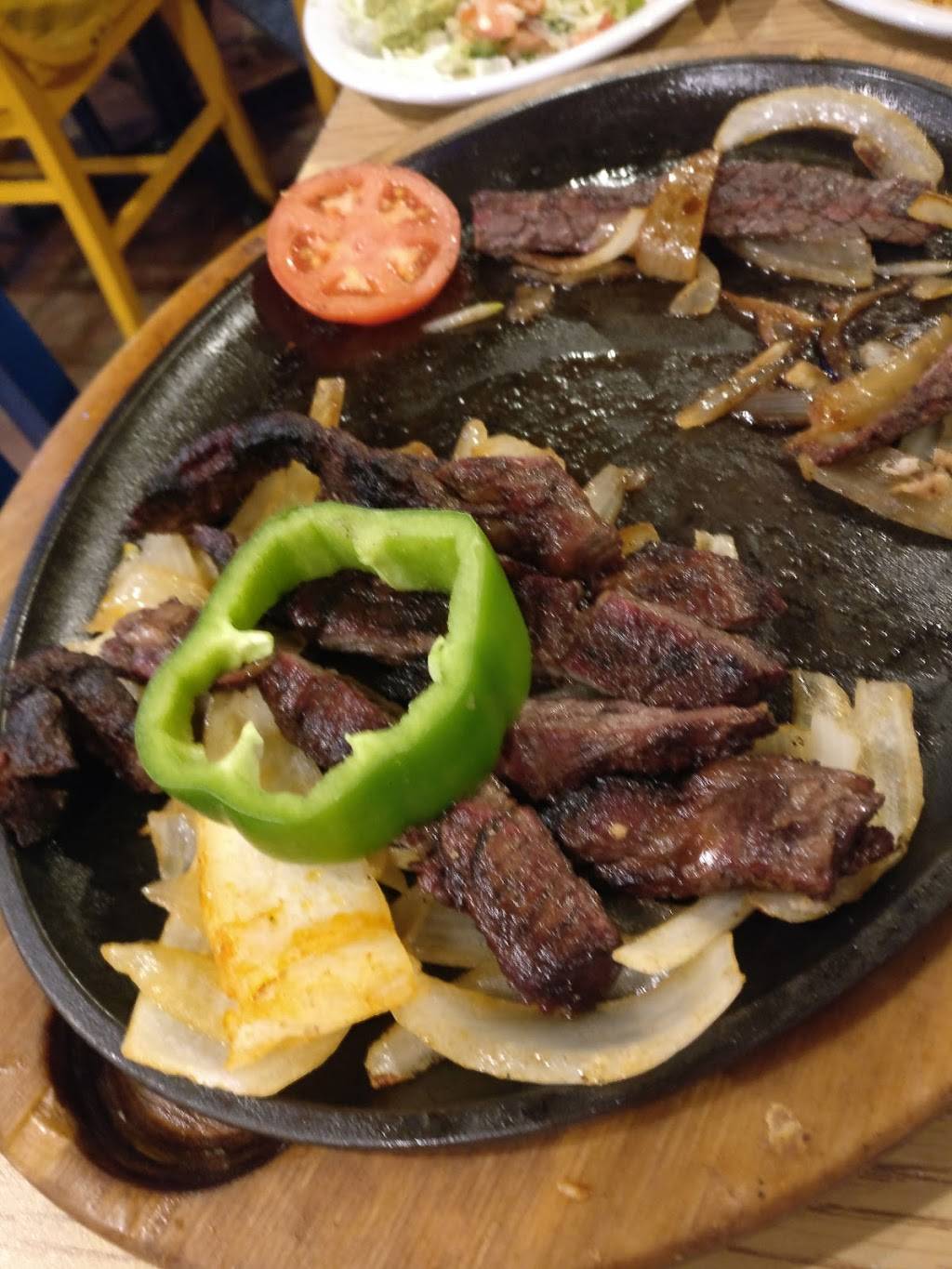 Las Fontanas Mexican Kitchen | restaurant | 1551 N Walnut Ave, New Braunfels, TX 78130, USA | 8306263310 OR +1 830-626-3310