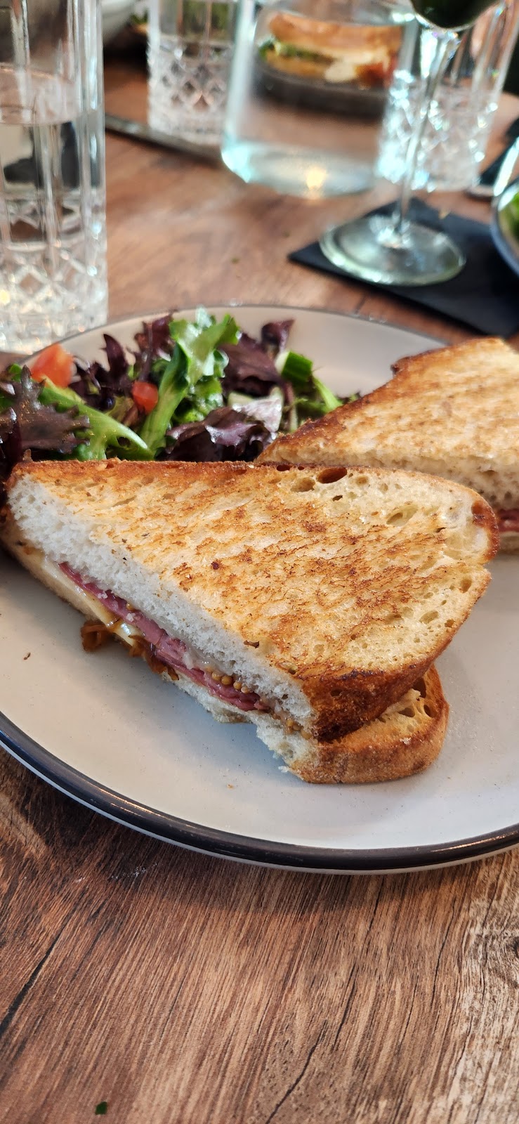 Bread Cheese Wine | restaurant | 1424 Main St, Little Rock, AR 72202, USA | 5013794290 OR +1 501-379-4290