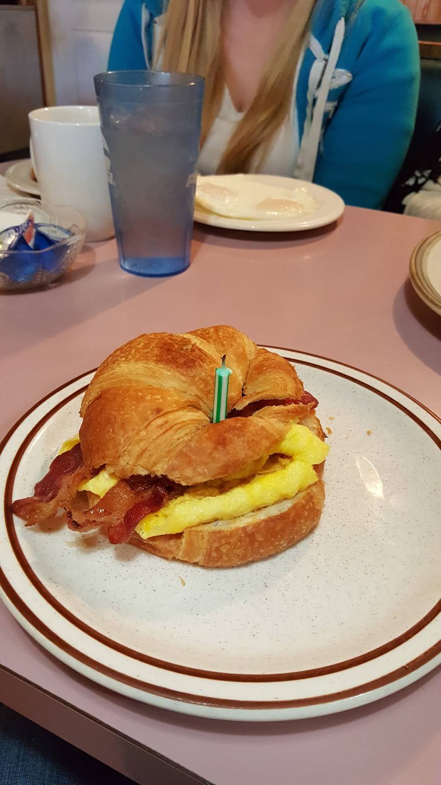 MAIN ST CAFE | restaurant | 5 W Main St, Evansville, WI 53536, USA | 6088821293 OR +1 608-882-1293