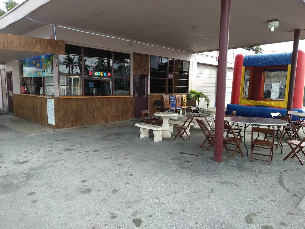 Las Brisas De Tampa | restaurant | 13505 NW 42nd Ave, Opa-locka, FL 33054, USA | 7864748832 OR +1 786-474-8832