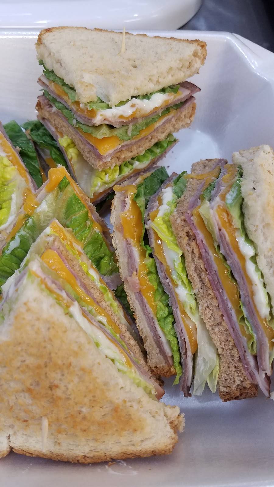 Klaras Kitchen | restaurant | 7614 LA-23 suite b, Belle Chasse, LA 70037, USA | 5049122751 OR +1 504-912-2751