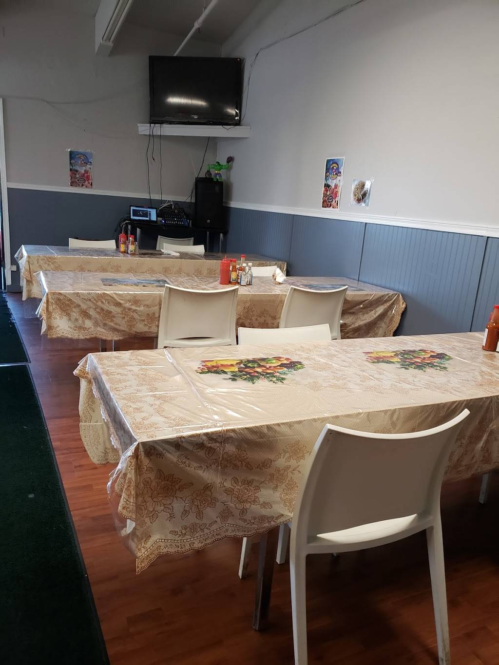 Mariscos el paraíso de Sinaloa | restaurant | 2398 University Ave, East Palo Alto, CA 94303, USA | 6502903176 OR +1 650-290-3176