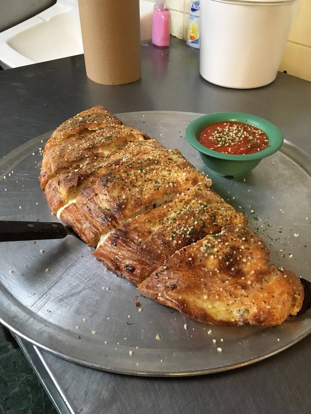 Italianos NY Pizza | restaurant | 7362 1229 Providence Boulevard H, Deltona, FL 32725, USA | 3868605688 OR +1 386-860-5688