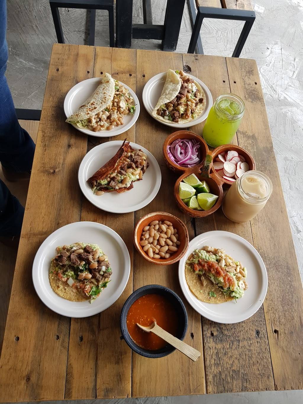 Breksto: Birrieria & Taqueria | restaurant | Av de los Insurgentes 33, Libramiento, 22225 Tijuana, B.C., Mexico | 016642108546 OR +52 664 210 8546