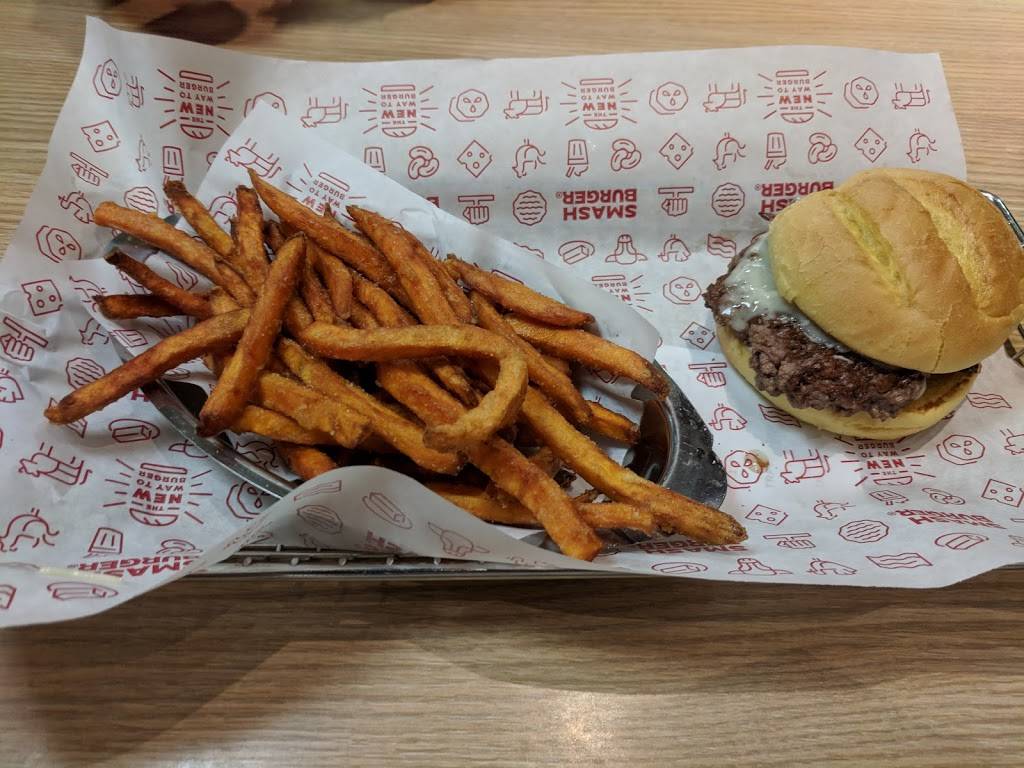 Smashburger | restaurant | 3707 Bloomington St, Colorado Springs, CO 80922, USA | 7195744126 OR +1 719-574-4126