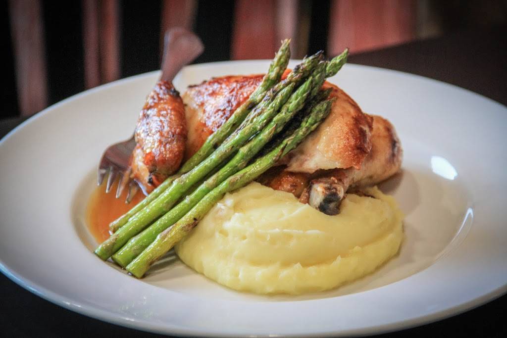 Marys Bistro Draught House | restaurant | 7463 Main St, Mackinac Island, MI 49757, USA | 9068479911 OR +1 906-847-9911