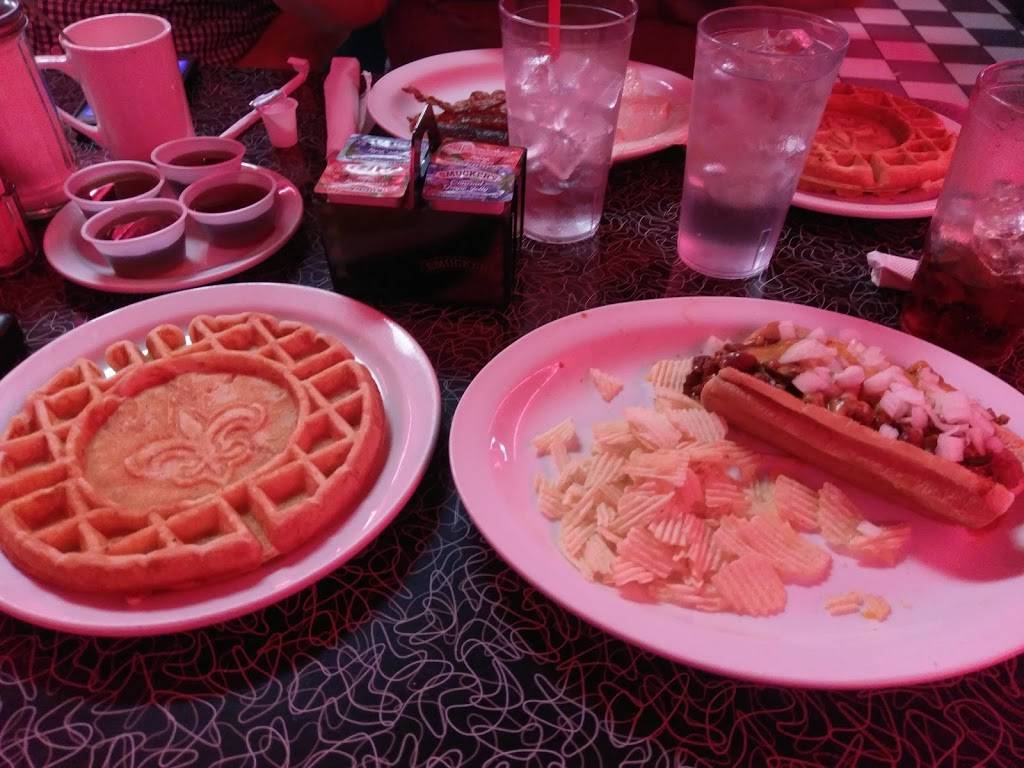 Mels Diner | restaurant | 2956 Johnston St, Lafayette, LA 70503, USA | 3372356219 OR +1 337-235-6219