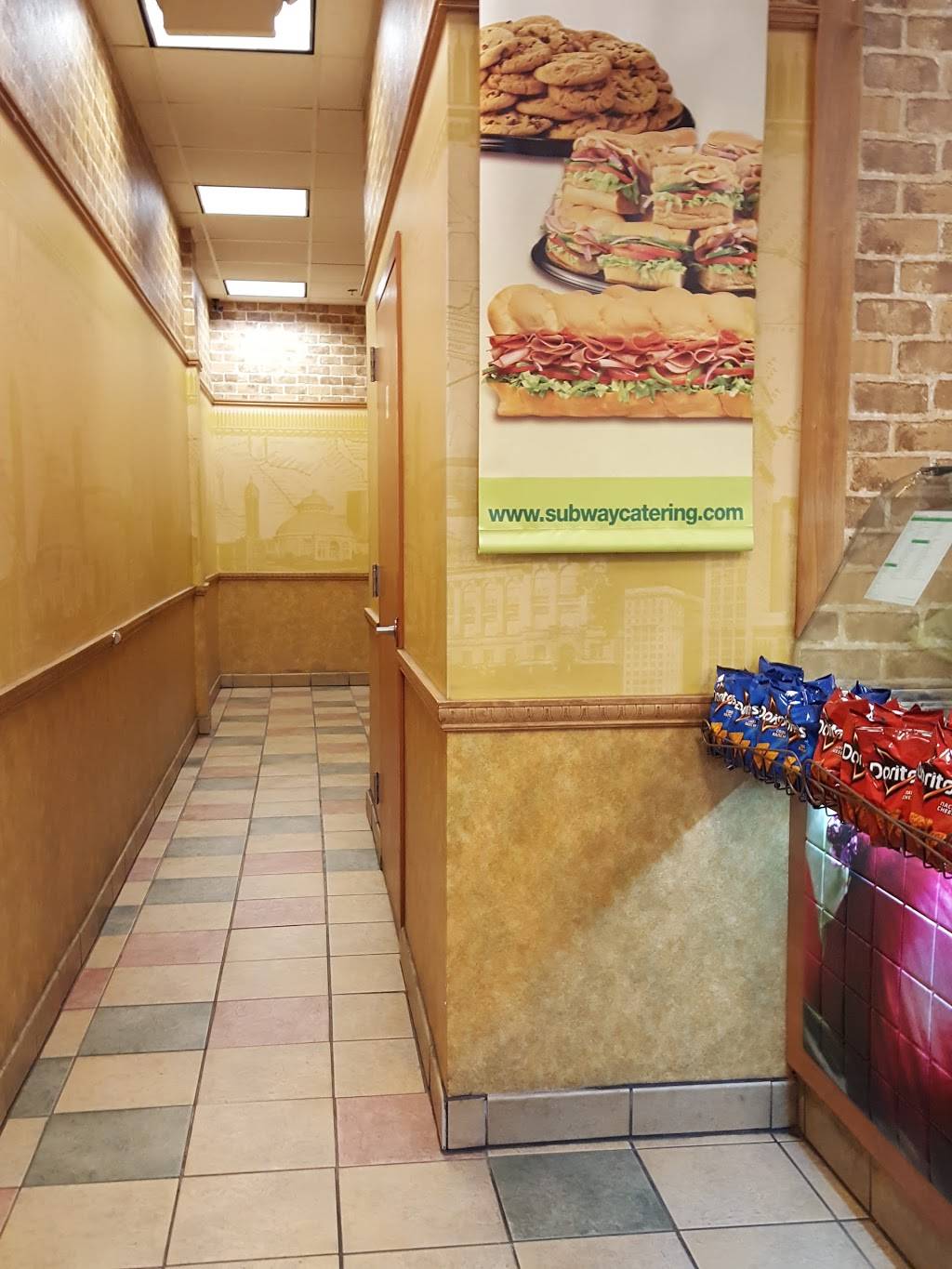 Subway | restaurant | 513 Irvington Ave, Newark, NJ 07106, USA | 9733506464 OR +1 973-350-6464