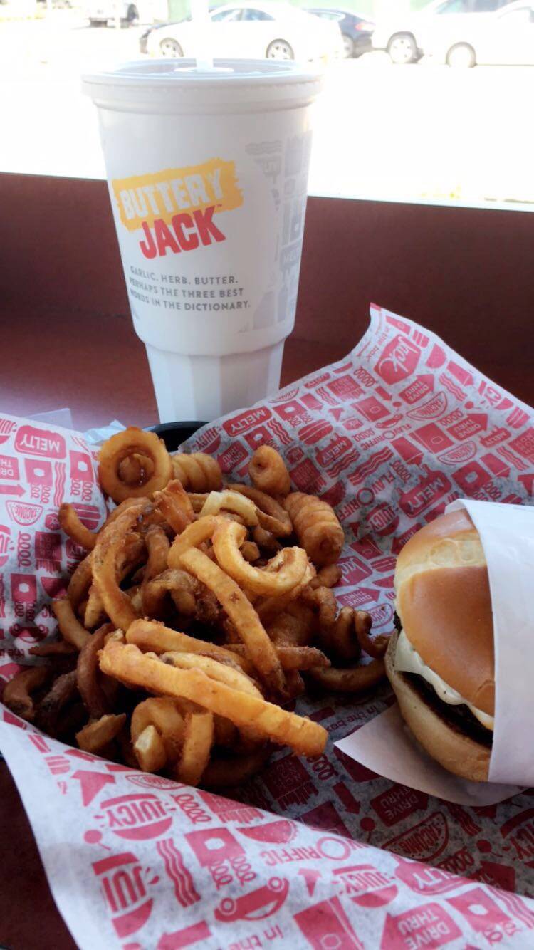 Jack in the Box | restaurant | 3747 State St, Santa Barbara, CA 93105, USA | 8056828674 OR +1 805-682-8674