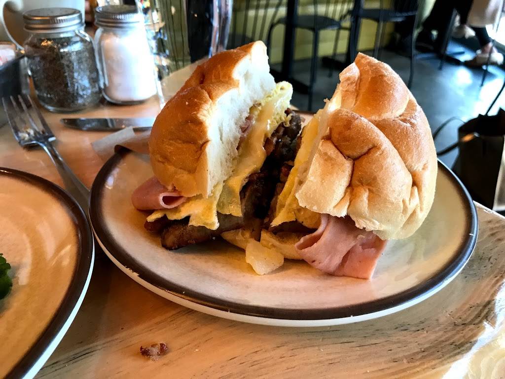 Caffe Social | restaurant | 73 N Main St, Norwalk, CT 06854, USA | 2039399523 OR +1 203-939-9523