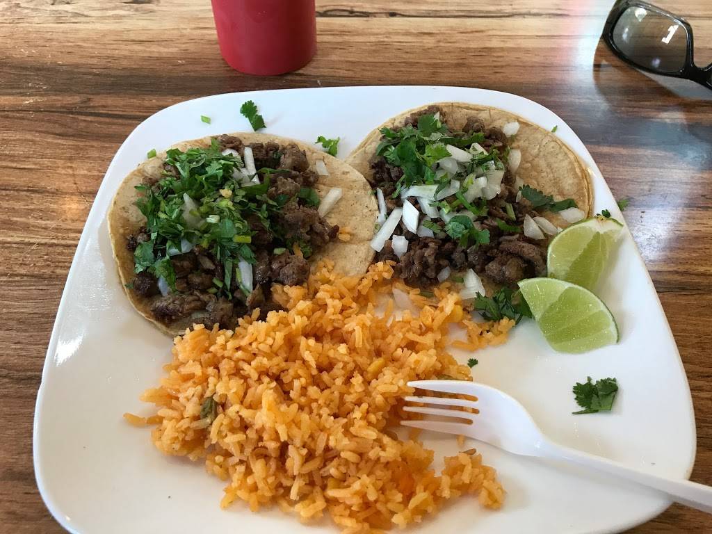 Los Tres Amigos 2 | restaurant | 3335 E 106th St, Chicago, IL 60617, USA | 7737348550 OR +1 773-734-8550