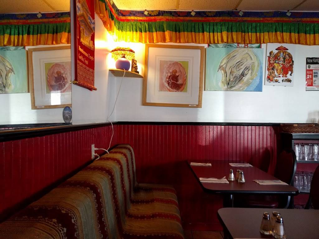 Cafe Momo | cafe | 1065 Hanover St, Manchester, NH 03104, USA | 6036233733 OR +1 603-623-3733