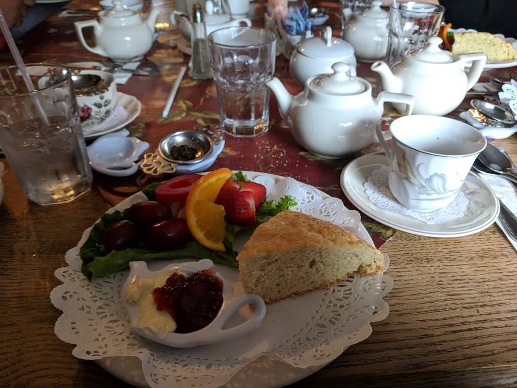 Clementines Victorian Restaurant | restaurant | 8092 Columbia Rd, Olmsted Falls, OH 44138, USA | 4402351223 OR +1 440-235-1223