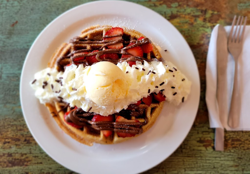 Dulce Mami Café | restaurant | 2559 W 51st St, Chicago, IL 60632, USA | 7734984409 OR +1 773-498-4409