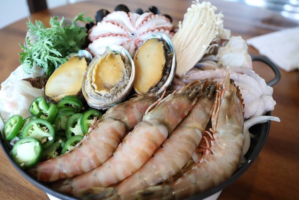 Badaya Fish & Seafood | restaurant | 5844 Dempster St, Morton Grove, IL 60053, USA | 8474107553 OR +1 847-410-7553