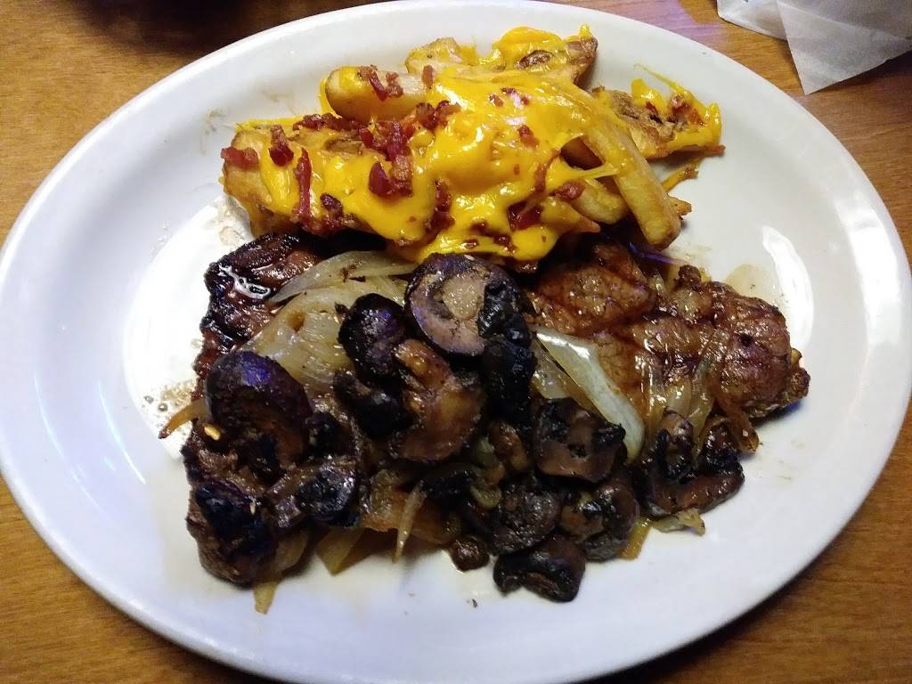 Texas Roadhouse | restaurant | 1565 N Susquehanna Trail, Selinsgrove, PA 17870, USA | 5708841134 OR +1 570-884-1134