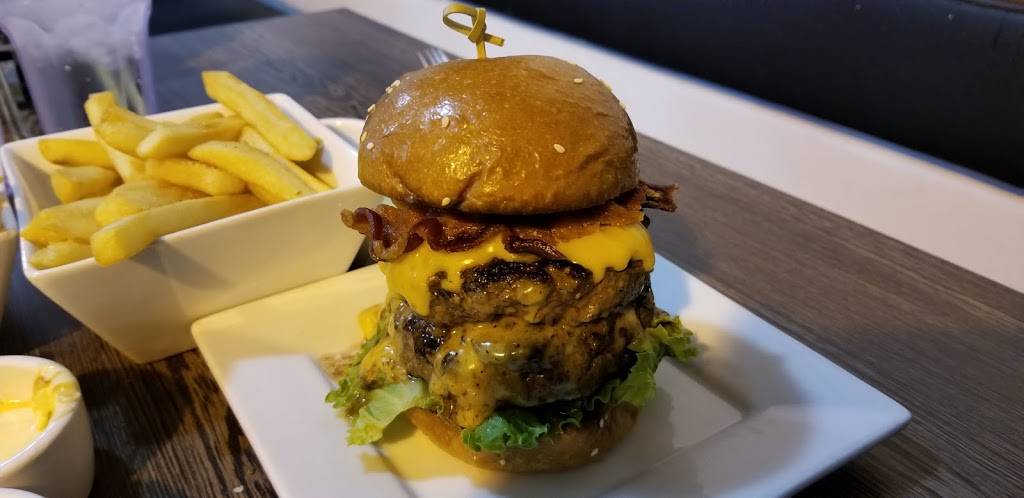 Fusion Burgers | restaurant | 5933 York Blvd, Los Angeles, CA 90042, USA | 3232578705 OR +1 323-257-8705