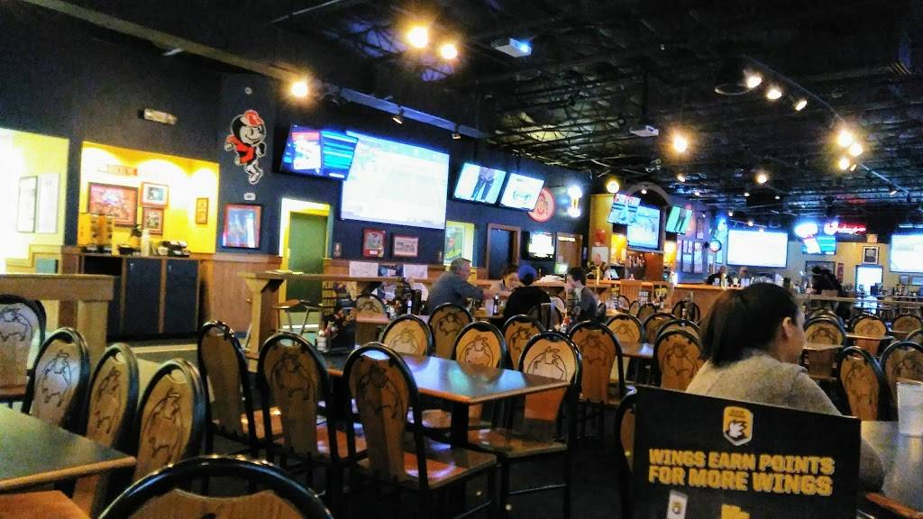 Buffalo Wild Wings | restaurant | 5240 Bethel Center Mall, Columbus, OH 43220, USA | 6144592999 OR +1 614-459-2999