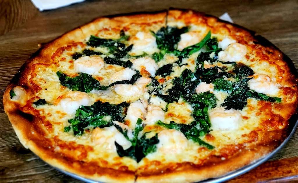 Retro Grub And Pub | restaurant | 87 Elizabeth St, Derby, CT 06418, USA | 4757775366 OR +1 475-777-5366