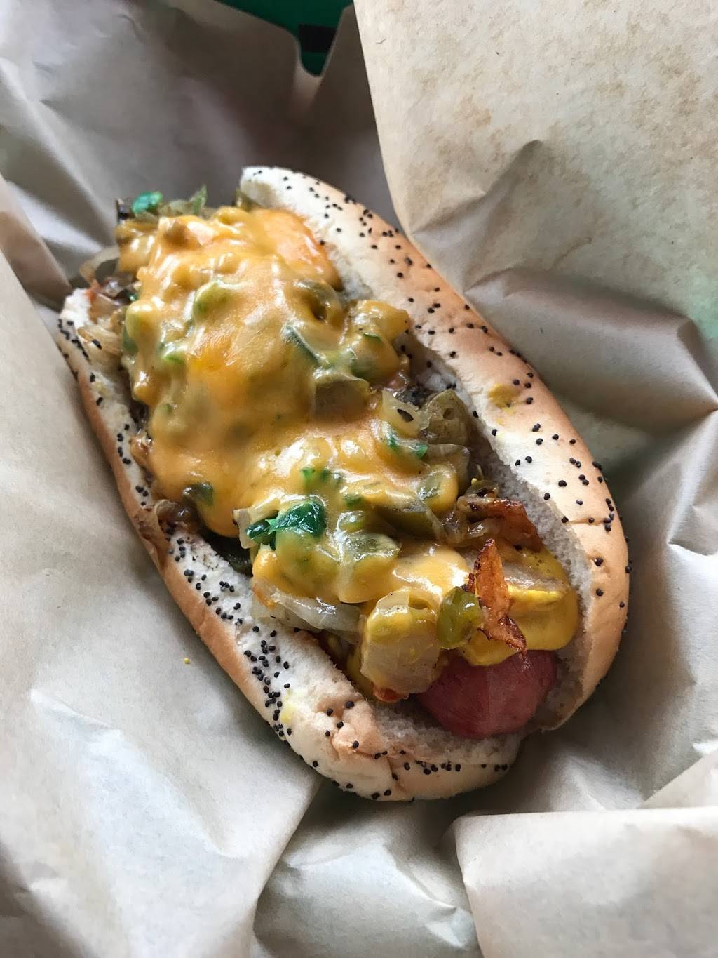 Fraser Valley Hot Dog | restaurant | 78927 US-40, Winter Park, CO 80482, USA | 9707261021 OR +1 970-726-1021