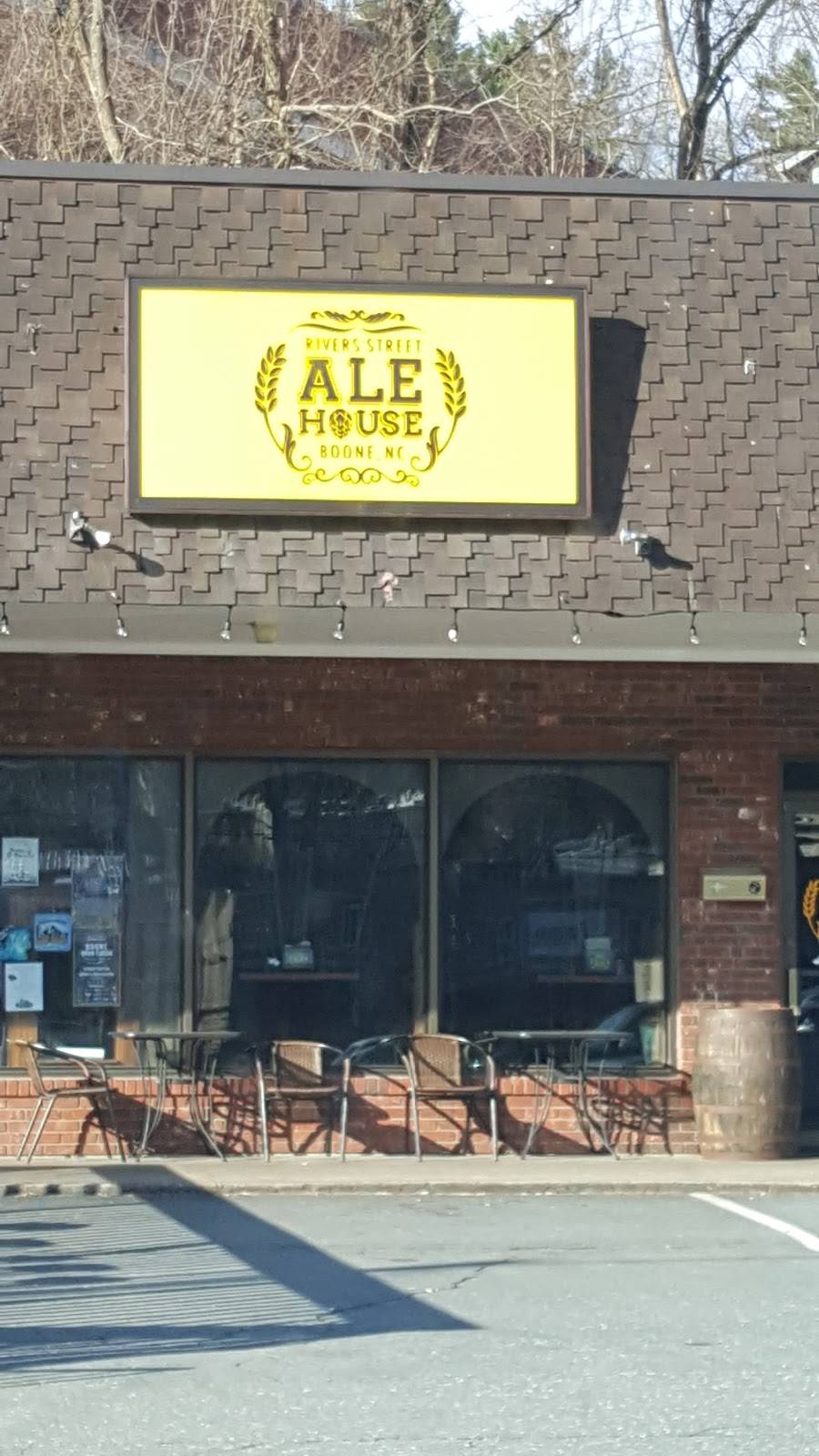 River Street Ale House | restaurant | 957 Rivers St, Boone, NC 28607, USA | 8282648100 OR +1 828-264-8100