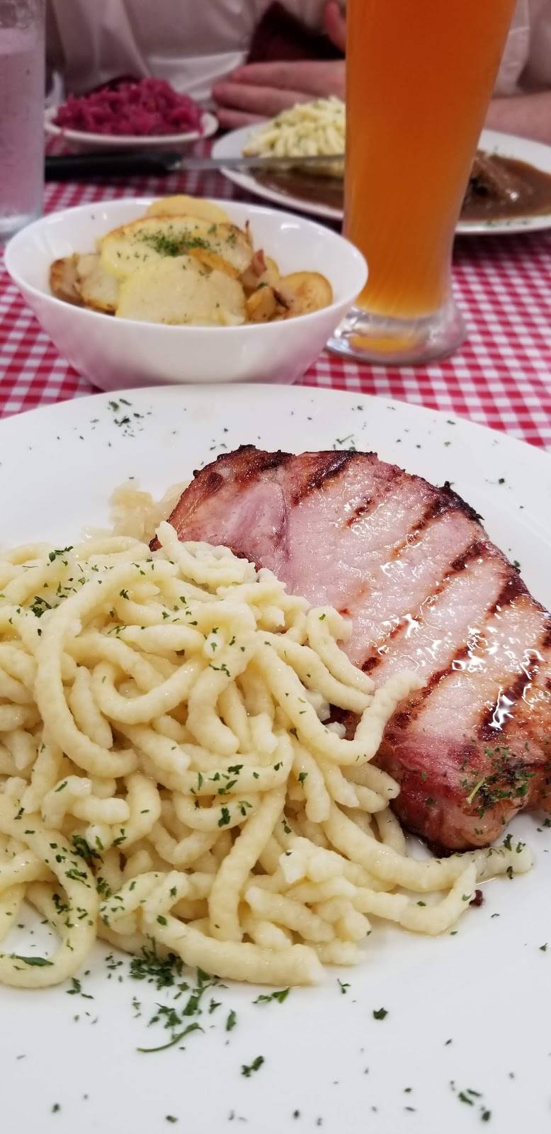 Franken Stube | restaurant | 328 Rives Rd, Petersburg, VA 23805, USA | 8048052482 OR +1 804-805-2482