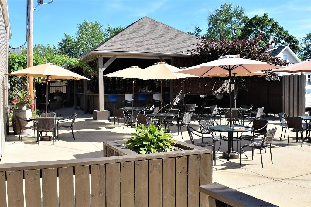 Casa Di Vino winery and restaurant | restaurant | 28932 Euclid Ave, Wickliffe, OH 44092, USA | 4404947878 OR +1 440-494-7878