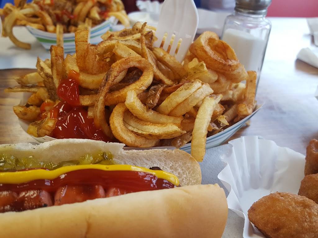 Sullivans Charbroil | restaurant | 3590 E Main St, Fredonia, NY 14063, USA | 7166726225 OR +1 716-672-6225