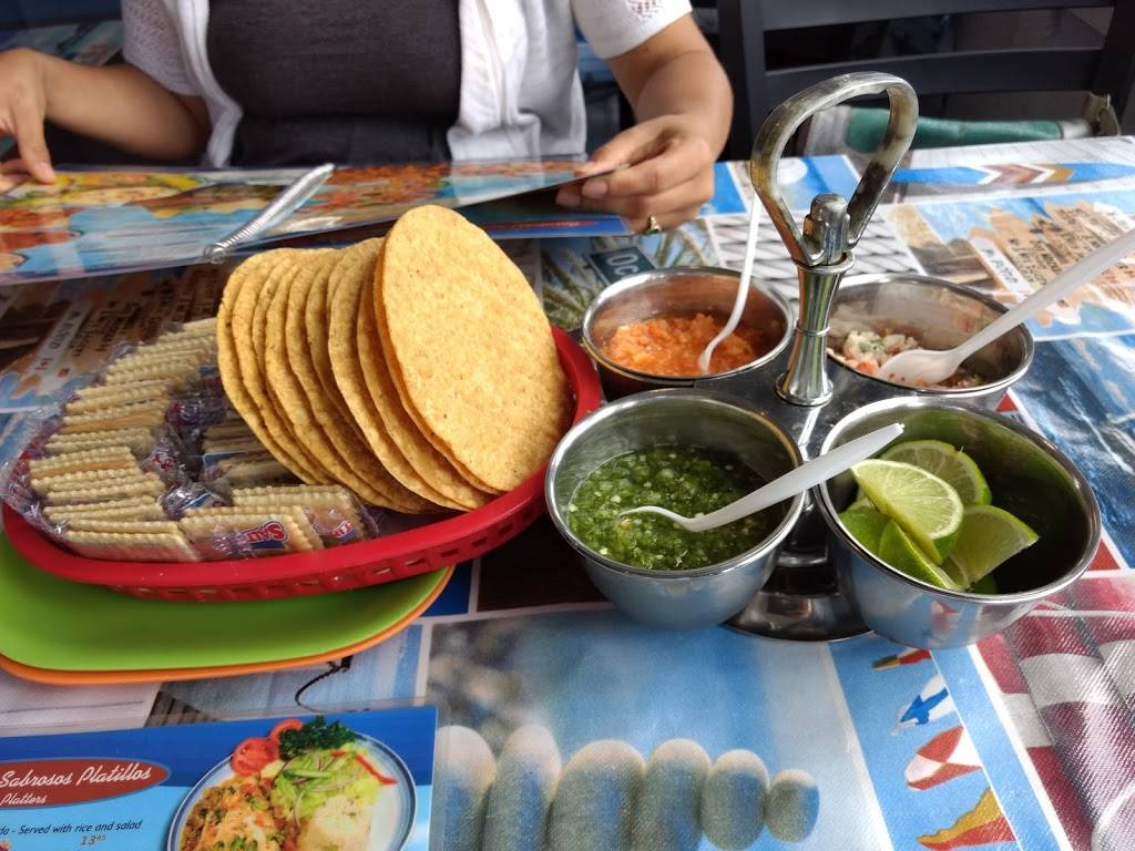 Islas Marias | restaurant | 938 E Chicago St, Elgin, IL 60120, USA | 8475318240 OR +1 847-531-8240