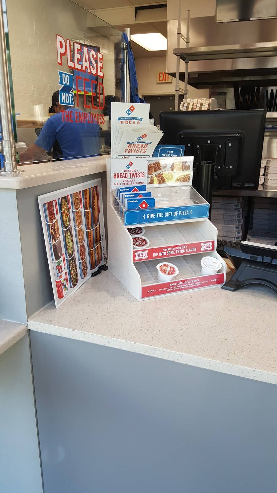 Dominos Pizza | meal delivery | 209 East Central Street, Franklin, MA 02038, USA | 5085200600 OR +1 508-520-0600